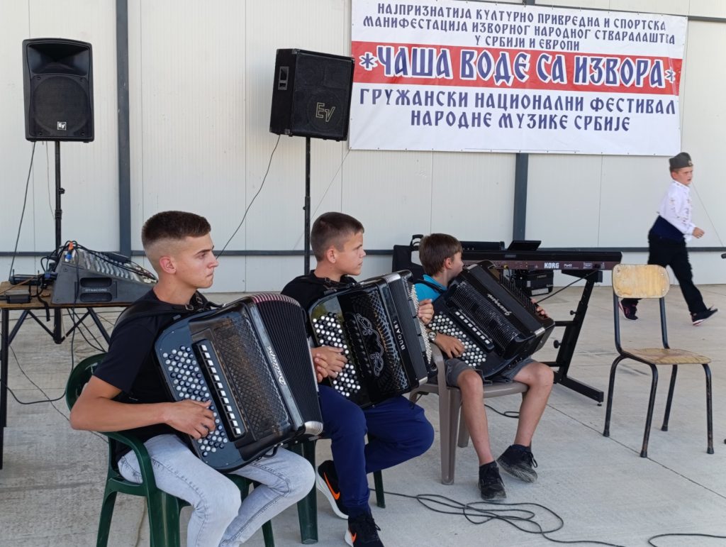 Saša Milosavljević sa legendama narodne muzike